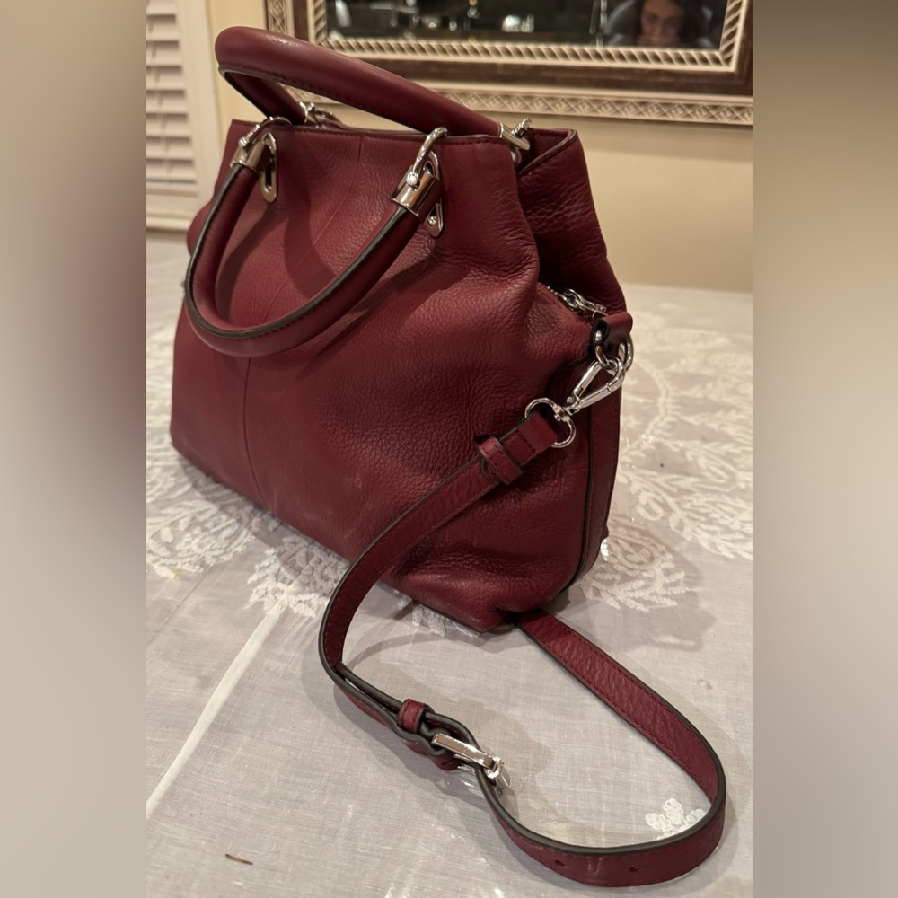 ❤️ NWOT VINCE CAMUTO LEATHER SAMBA COLOR HANDBAG